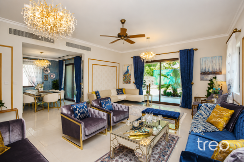 Villa til leje i Arabian Ranches 2, Dubai, UAE 5 soveværelser, 374.21 kvm № 733526 - foto 4