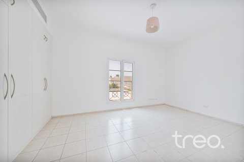 Villa en alquiler en Meadows, Dubai, EAU 3 dormitorios, 604.89 m2 № 733566 - foto 12