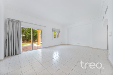 Villa en alquiler en Meadows, Dubai, EAU 3 dormitorios, 604.89 m2 № 733566 - foto 7