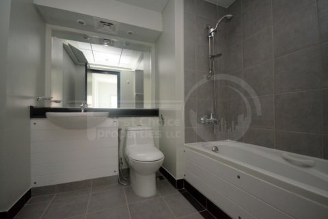 Apartment in Al Reef, Abu Dhabi, UAE 3 bedrooms, 144.9 sq.m. № 731142 - photo 10