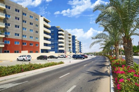 Apartment in Al Reef, Abu Dhabi, UAE 3 bedrooms, 144.9 sq.m. № 731142 - photo 19