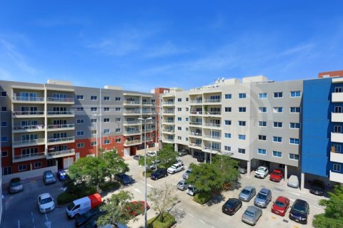 Appartement à Al Reef, Abu Dhabi, EAU: 3 chambres, 144.9 m2 № 731142