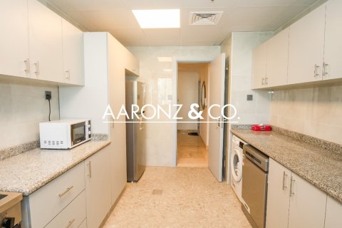 Apartmán v Dubai Marina, Dubai, SAE 3 spálne, 257 m2 č. 692812 - Fotografia 20