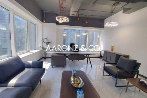 Oficina en alquiler en Business Bay, Dubai, EAU 135.1 m2 № 670660 - foto 5