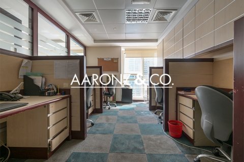 Zyrë në Jumeirah Lake Towers, Dubai, Emiratet e Bashkuara Arabe 74 m2. № 670659 - Foto 6