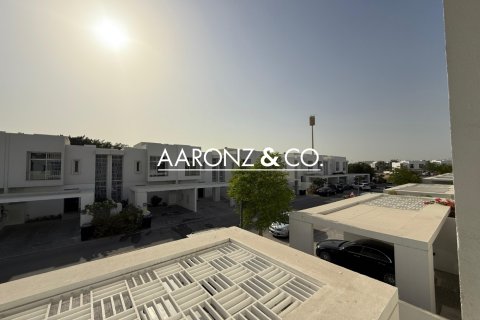 Villa sa Mudon, Dubai, UAE 3 silid-tulugan, 190 sq.m. № 670661 - larawan 10