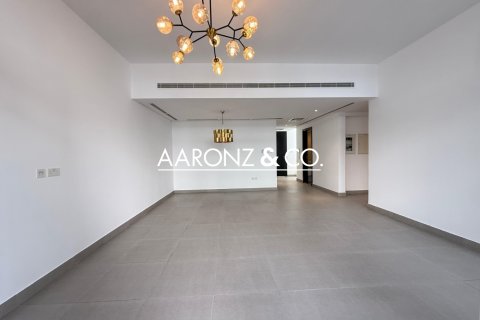 Villa sa Mudon, Dubai, UAE 3 silid-tulugan, 190 sq.m. № 670661 - larawan 1