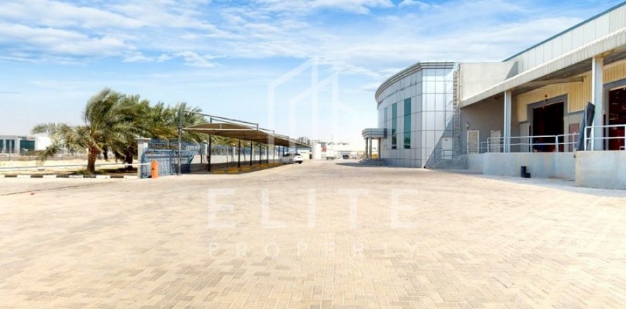 Warehouse in Jebel Ali, Dubai, UAE 5838 sq.m. № 620234