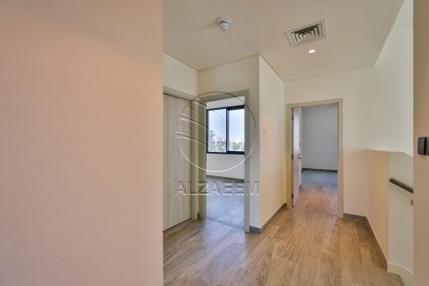 Villa on the Yas Island, Abu Dhabi, UAE 4 bedrooms, 209 sq.m. № 615328 - photo 13