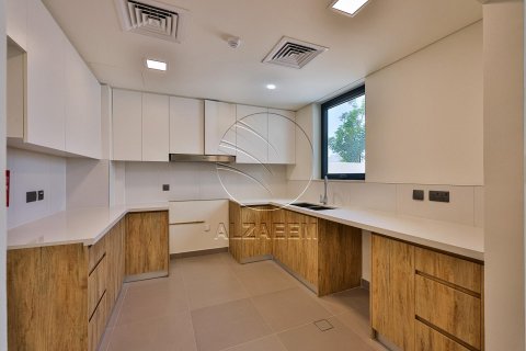 Villa on the Yas Island, Abu Dhabi, UAE 4 bedrooms, 209 sq.m. № 615328 - photo 6