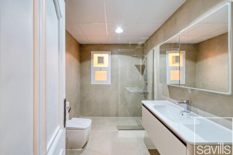 Vila u gradu Umm Suqeim, Dubai, UAE 4 spavaće sobe, 1840.04 m2 Br. 755295 - Slika 6