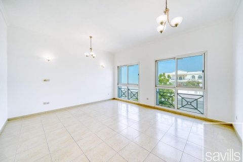 Vila u gradu Umm Suqeim, Dubai, UAE 4 spavaće sobe, 1840.04 m2 Br. 755295 - Slika 5