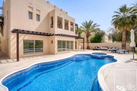 Vila di Meadows, Dubai, UEA 5 kamar tidur, 696.96 m2 nomor 755294