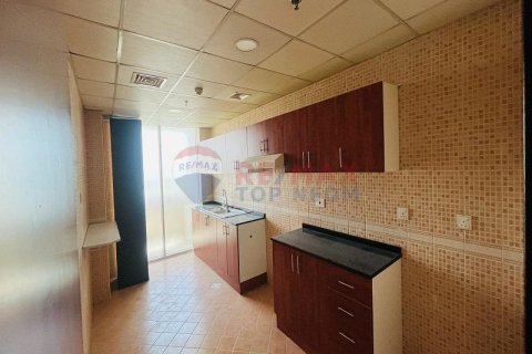 Apartamento para arrendamento em Dubai Sports City, Dubai, EAU 2 quartos, 150.4 m2 № 588306 - foto 2