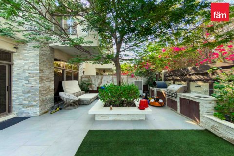 Townhouse di Meydan, Dubai, UEA 4 kamar tidur, 404.1 m2 nomor 718938 - foto 23