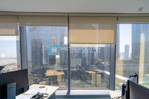 Office in Al Reem Island, Abu Dhabi, UAE 148.1 sq.m. № 568951 - photo 4
