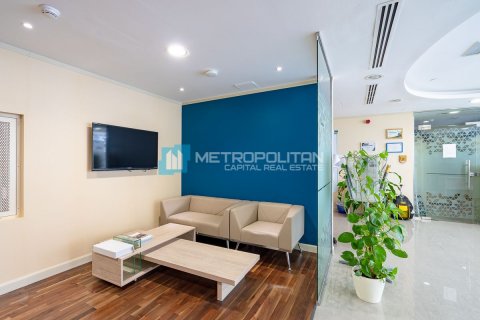 Office in Al Reem Island, Abu Dhabi, UAE 148.1 sq.m. № 568951 - photo 10