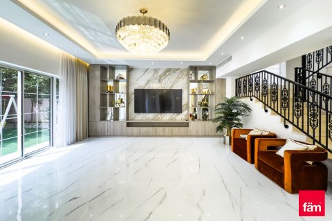 Vilë në Dubai, Emiratet e Bashkuara Arabe 4 dhoma gjumi, 468.5 m2. № 753270 - Foto 2