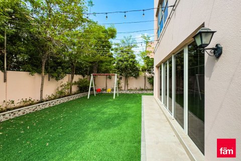 Vilë në Dubai, Emiratet e Bashkuara Arabe 4 dhoma gjumi, 468.5 m2. № 753270 - Foto 18