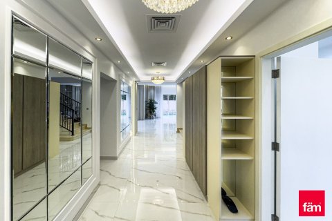 Vilë në Dubai, Emiratet e Bashkuara Arabe 4 dhoma gjumi, 468.5 m2. № 753270 - Foto 10