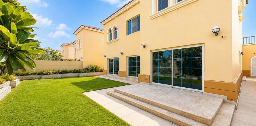 Vila u gradu Jumeirah Park, Dubai, UAE 4 spavaće sobe, 524.9 m2 Br. 753271