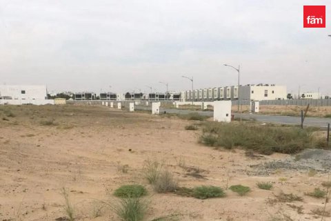 Tanah di Dubai, UAE 240.2 meter persegi № 753273