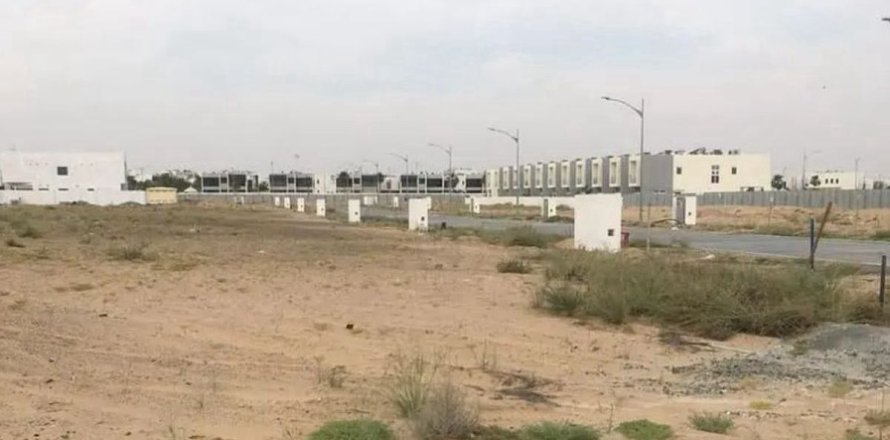 Terreno a Dubai, EAU 240.2 mq. № 753273