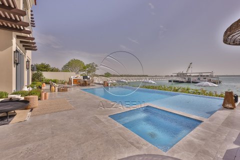 Villa sa Abu Dhabi, UAE 5 silid-tulugan, 499 sq.m. № 614988 - larawan 2