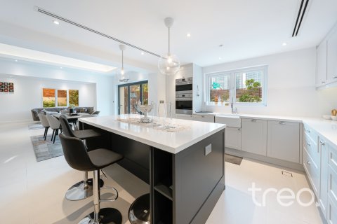 Вилла Meadows, Дубай, БАӘ-да 4 жатын бөлмелер, 387.41 м² № 741024 - фото 3