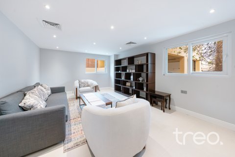 Вилла Meadows, Дубай, БАӘ-да 4 жатын бөлмелер, 387.41 м² № 741024 - фото 7