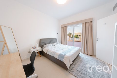 Вилла Meadows, Дубай, БАӘ-да 4 жатын бөлмелер, 387.41 м² № 741024 - фото 16