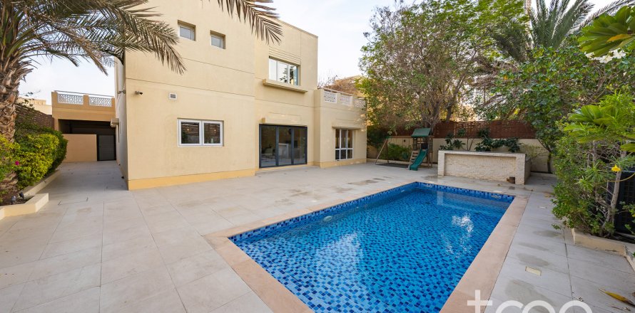 Вилла Meadows, Дубай, БАӘ-да 4 жатын бөлмелер, 387.41 м² № 741024