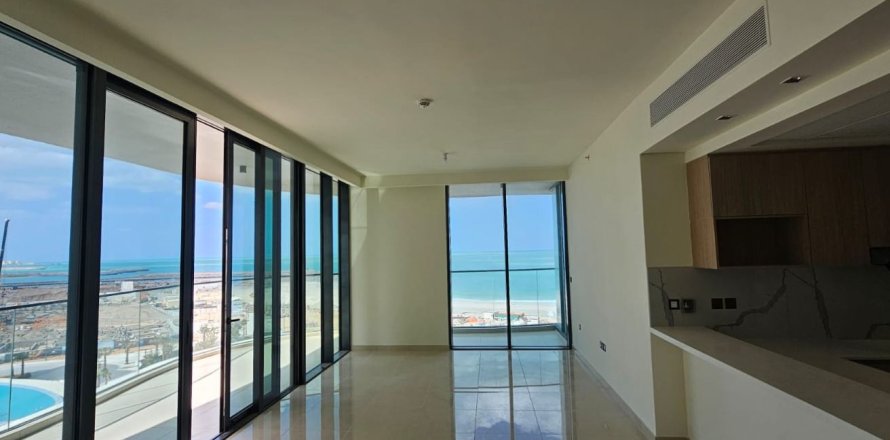 Apartamento em Ras Al Khaimah, EAU 2 quartos, 155 m2 № 734582