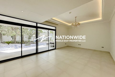 Villa zum Verkauf in Abu Dhabi, VAE 5 Schlafzimmer, 782 m2 Nr. 633207 - Foto 12