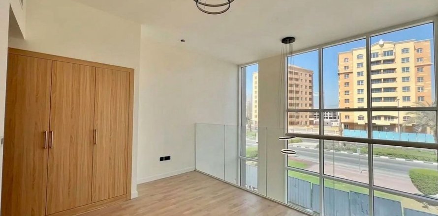 Villa a Dubai, EAU 4 camere da letto, 78.6 mq. № 754975