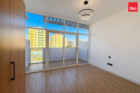 Villa in vendita a Dubai, EAU 4 camere da letto, 78.6 mq. № 754975 - foto 2