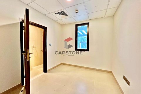 Townhouse in Khalifa City, Abu Dhabi, UAE 3 bedrooms, 172 sq.m. № 604600 - photo 8