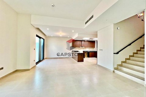 Townhouse in Khalifa City, Abu Dhabi, UAE 3 bedrooms, 172 sq.m. № 604600 - photo 6