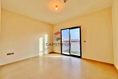 Townhouse in Khalifa City, Abu Dhabi, UAE 3 bedrooms, 172 sq.m. № 604600 - photo 21