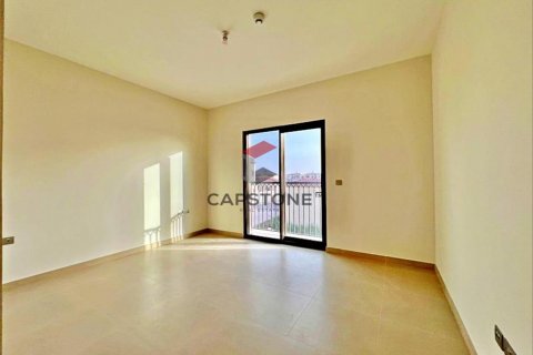 Townhouse in Khalifa City, Abu Dhabi, UAE 3 bedrooms, 172 sq.m. № 604600 - photo 23