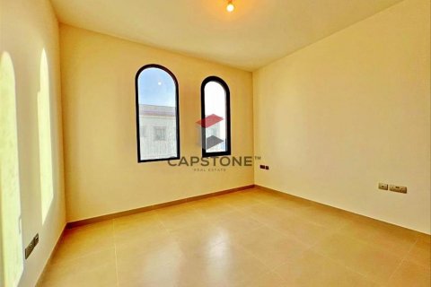Townhouse in Khalifa City, Abu Dhabi, UAE 3 bedrooms, 172 sq.m. № 604600 - photo 17