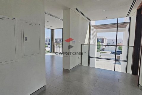 Vila di Abu Dhabi, UEA 4 kamar tidur, 337 m2 nomor 604601 - foto 7
