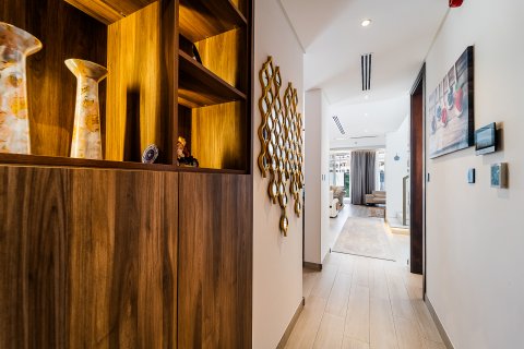 Σπίτι σε Jumeirah Village Circle, Dubai, ΗΑΕ 4 υπνοδωμάτια, 290 τ.μ. Αρ. 695953 - φωτογραφία 2