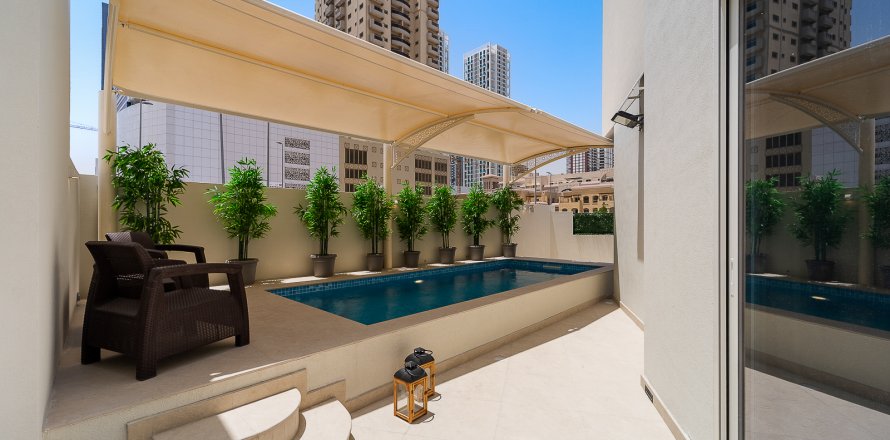 Σπίτι σε Jumeirah Village Circle, Dubai, ΗΑΕ 4 υπνοδωμάτια, 290 τ.μ. Αρ. 695953