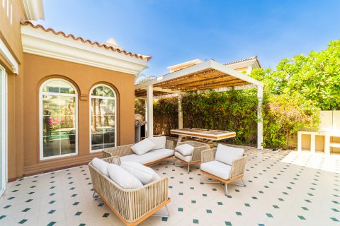 Villa zum Verkauf in Dubai, VAE 5 Schlafzimmer, 376 m2 Nr. 695957 - Foto 24