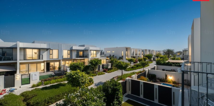 Kuća u nizu u gradu Dubai, UAE 3 spavaće sobe, 177.4 m2 Br. 686205