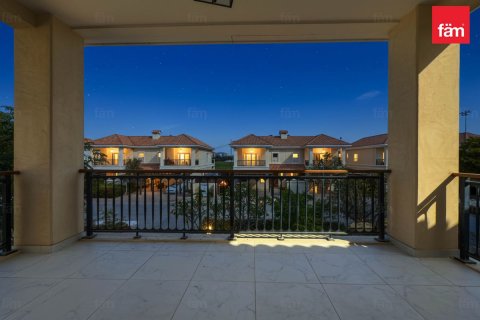 Villa til salgs i Dubai, Emiratene 4 soverom, 362.6 kvm Nr. 686201 - Foto 2