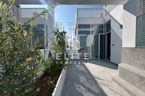 Willa do wynajęcia w Al Barari, Dubai, ZEA 4 sypialnie, 220 mkw., nr 736598 - zdjęcie 2