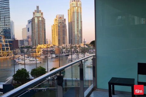 Apartemen di Dubai Marina, UEA 3 kamar tidur, 152.8 m2 nomor 646997 - foto 2