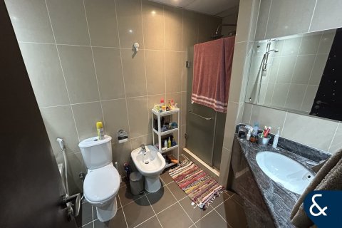 Lägenhet till försäljning i Jumeirah Lake Towers, Dubai, UAE 2 sovrum, 121 kvm Nr. 667106 - fotografi 14